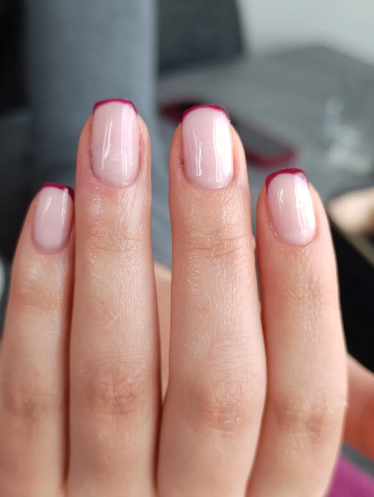 Diseño de uñas a domicilio